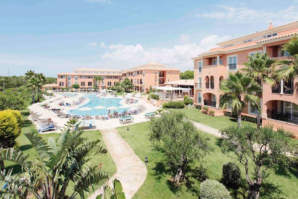 Grupotel Macarella Suites & Spa
