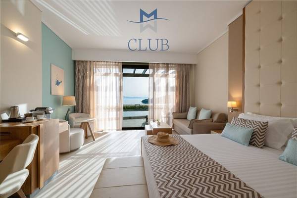 Club Suite im Miraggio Thermal Spa Resort mit Blick auf das Meer