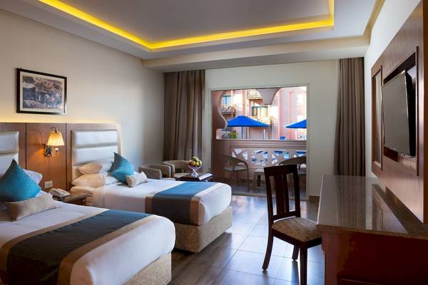 Doppelzimmer mit Balkon im Pickalbatros Aqua Park Resort - Hurghada