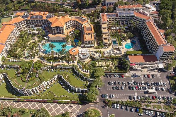 Suite Hotel Eden Mar in Madeira