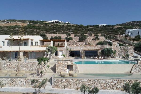Mythic Hotel in Paros