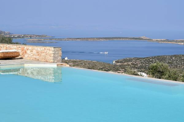 Mythic Hotel in Paros