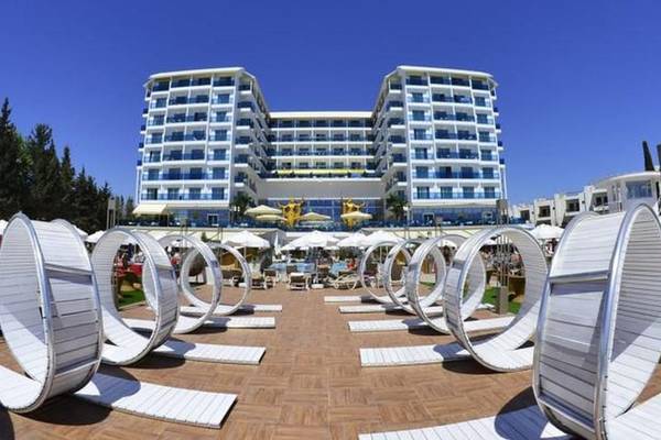 Azura Deluxe Resort & Spa - Alanya