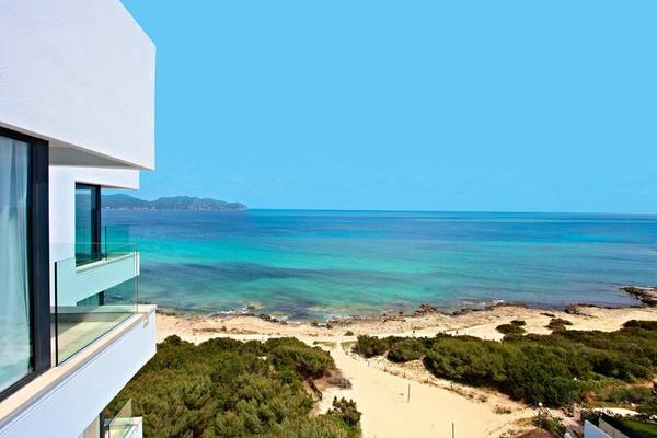 Aussicht vom Balkon des Iberostar Cala Millor Hotels auf das Meer