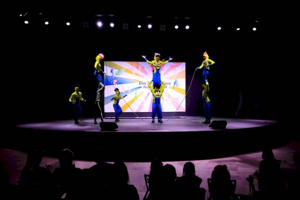Artisten Show im Sunis Efes Royal Palace Resort & Spa Hotel