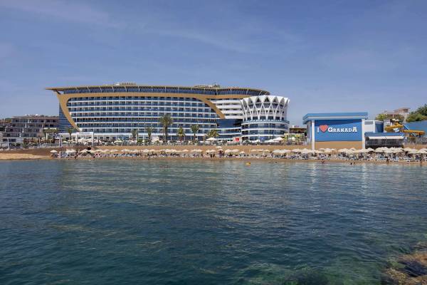 Granada Luxury Okurcalar Hotel
