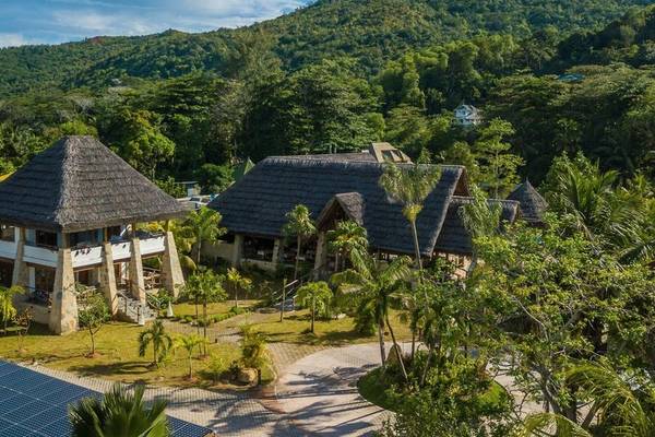 Les Lauriers Eco Hotel & Restaurant