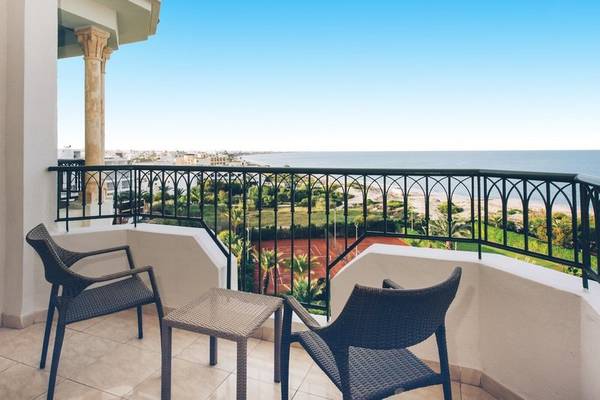 Blick von der Balkon des Iberostar Selection Royal El Mansour auf den Strand und das Meer