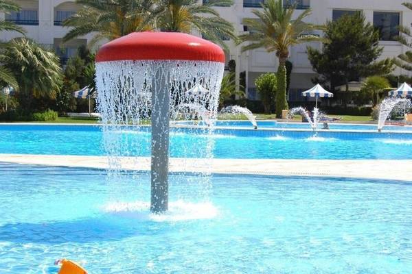 Brunnen im Schwimmbad des Mahdia Palace Thalasso Hotels