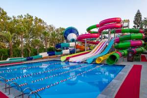 Wasserrutschen des Delphin Palace Hotel