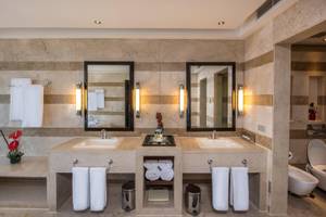 Reef Oasis Blue Bay Resort