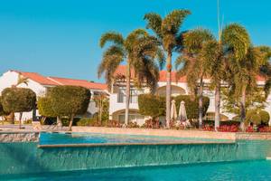 Reef Oasis Blue Bay Resort