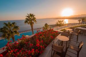 Reef Oasis Blue Bay Resort