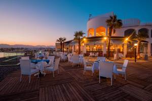 Reef Oasis Blue Bay Resort