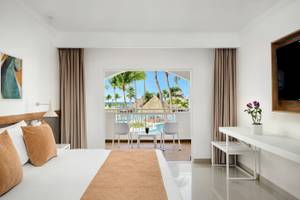 Zimmer im Sunscape Dominicus La Romana Hotel mit Blick auf den Pool