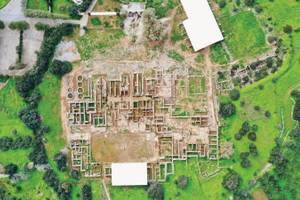 Luftaufnahme der archäologischen Ausgrabung von Phaistos in Griechenland