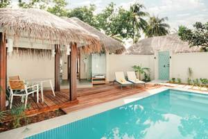 Tropisches Ferienhaus mit Pool im Nova Maldives Hotel