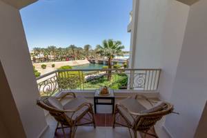 Brayka Bay Resort