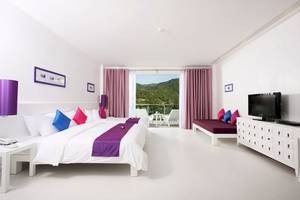 The Old Phuket - Karon Beach Resort in Thailand: Insel Phuket