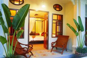 The Old Phuket - Karon Beach Resort in Thailand: Insel Phuket