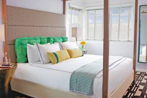 Kimpton Surfcomber in Miami
