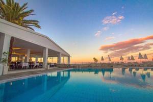 Peninsula Resort & Spa in Heraklion