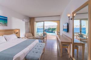 Sea Side Resort & Spa in Heraklion