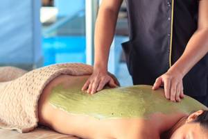 Massage Behandlung im Lopesan Villa del Conde Resort & Thalasso Hotel.