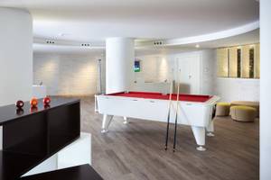 Pooltisch in Spielzimmer von Hotel Tigotan Lovers & Friends Playa de las Americas
