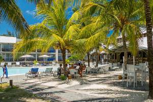 Le Peninsula Bay Beach Resort & Spa in Mauritius