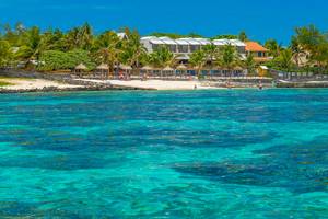 Le Peninsula Bay Beach Resort & Spa in Mauritius