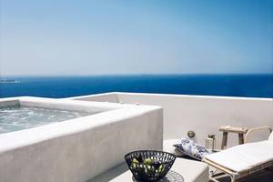 Santo Pure Oia Suites & Villas in Santorin