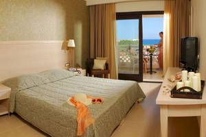 Cactus Village Hotel & Bungalows in Heraklion