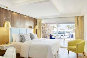 Radisson Blu Beach Resort in Kreta, Zimmer Bett