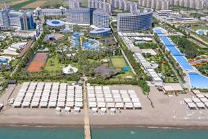 Royal Wings Hotel, Antalya, Aussenansicht des Hotels, Strand