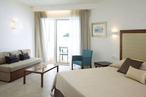 Sunrise Pearl Hotel & Spa in Protaras