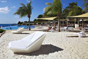 Papagayo Beach Hotel & Resort Curaçao in Curacao