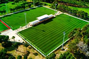 Außenansicht des Fußballplatzes des Sueno Hotels Deluxe Belek