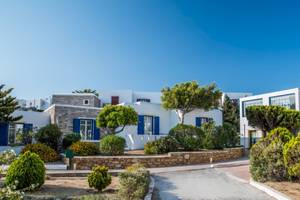 Naxos Palace in Santorin