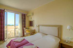 Doppelzimmer mit Balkon und Meerblick im Solimar Dias Hotel