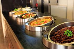 Buffet mit verschiedenen Gerichten im LABRANDA Ephesus Princess Hotel.