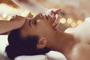 Massage im Wellnessbereich eines Hotels, die El Dorado Royale a Spa Resort by Karisma.