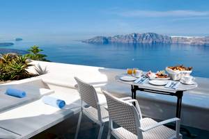 Andromeda Villas & Spa Resort in Santorin