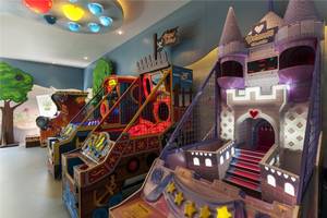 Spielzimmer mit Burg und Piratenschiff Spielen im Maxx Royal Belek Golf Resort.