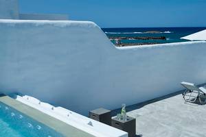 Knossos Beach Bungalows Suites Resort & Spa in Heraklion