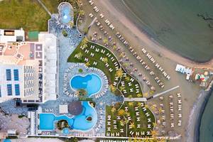 The Golden Bay Beach Hotel in Larnaca