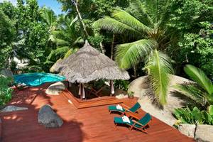 Coco de Mer & The Black Parrot Suites in Seychellen