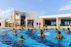 Grand Hotel Holiday Resort in Heraklion