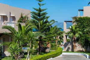 Grand Hotel Holiday Resort in Heraklion