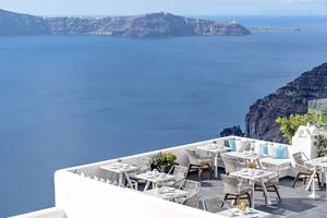 Terrasse im Freien mit Blick auf das Meer von Agali Houses.